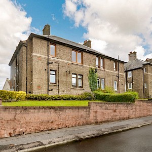 6 Roanhead Terrace, Toll Road, Kincardine, FK10 4RW